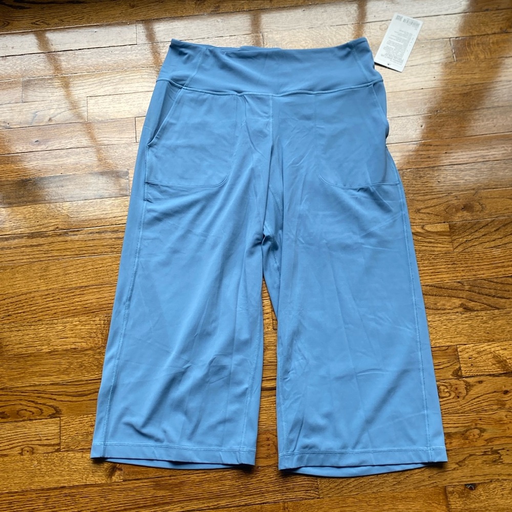 NWT Lululemon align Wide-leg crop 23”